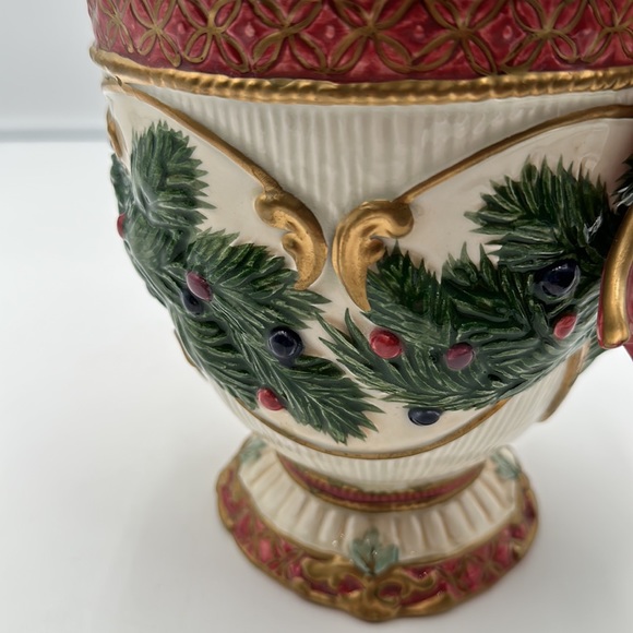 Fitz and Floyd Classic Christmas Pitcher with Bow Holly Berries and Pine Cones - Picture 9 of 16